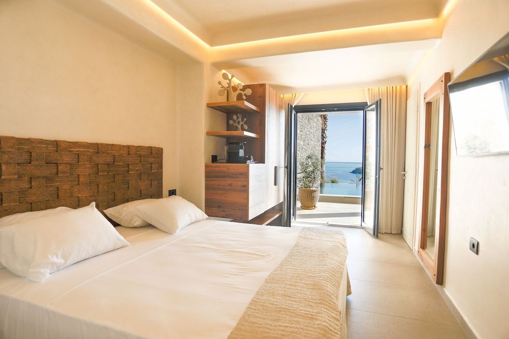 Superior Villa, 2 Bedrooms, Private Pool, Sea View (Panoramic)