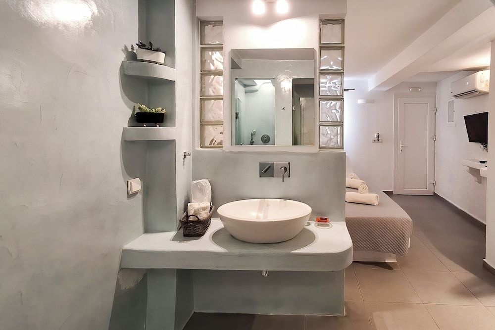 Ambience Suites Deluxe Suite 8