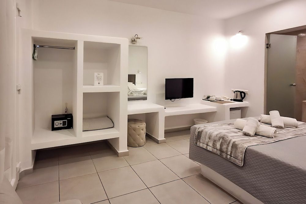 Ambience Suites Deluxe Suite 10