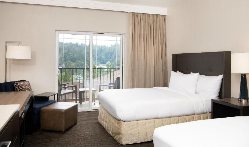 2 Queen hearing accessible