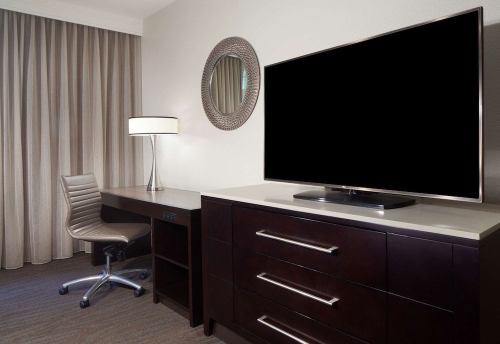 Hilton Santa Cruz/Scotts Valley Room, 2 Queen Beds 6