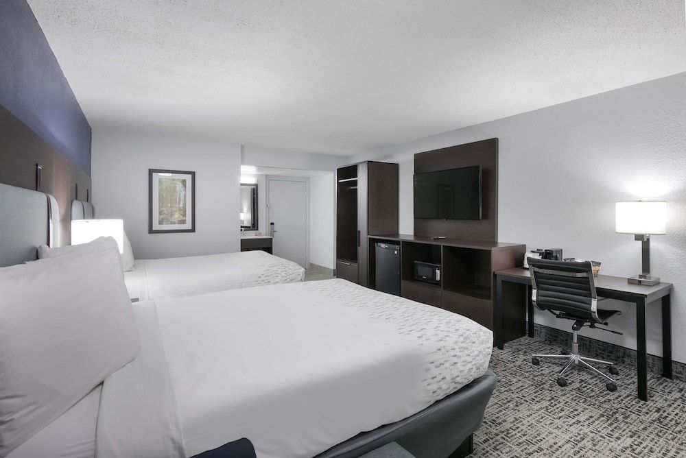 Standard Room, 2 Queen Beds, Balcony, River View