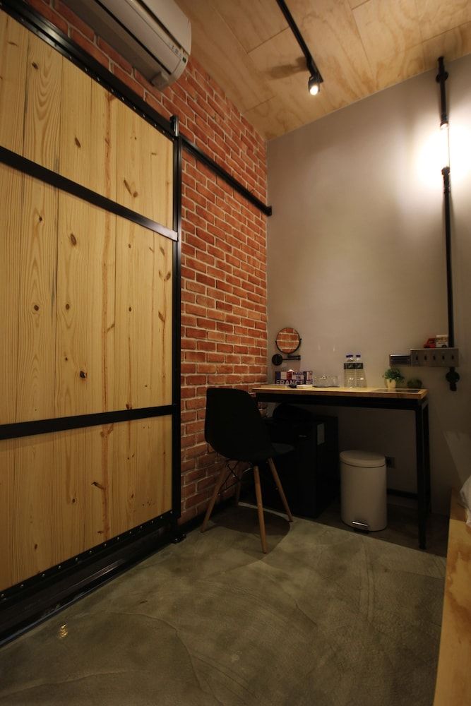 Timing House Standard Triple Room 6