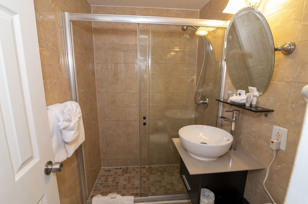 San Juan Hotel Luxury Double Room, 1 King Bed, Pool View 8