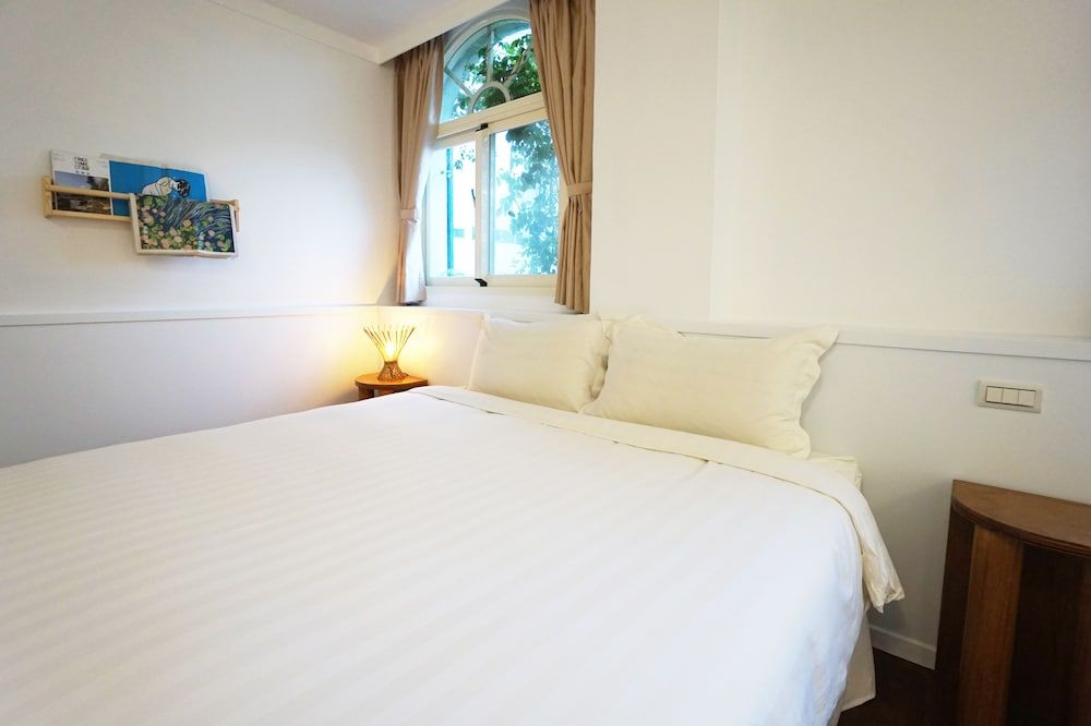 Deluxe Quadruple Room, 2 Queen Beds, Balcony, Ocean View