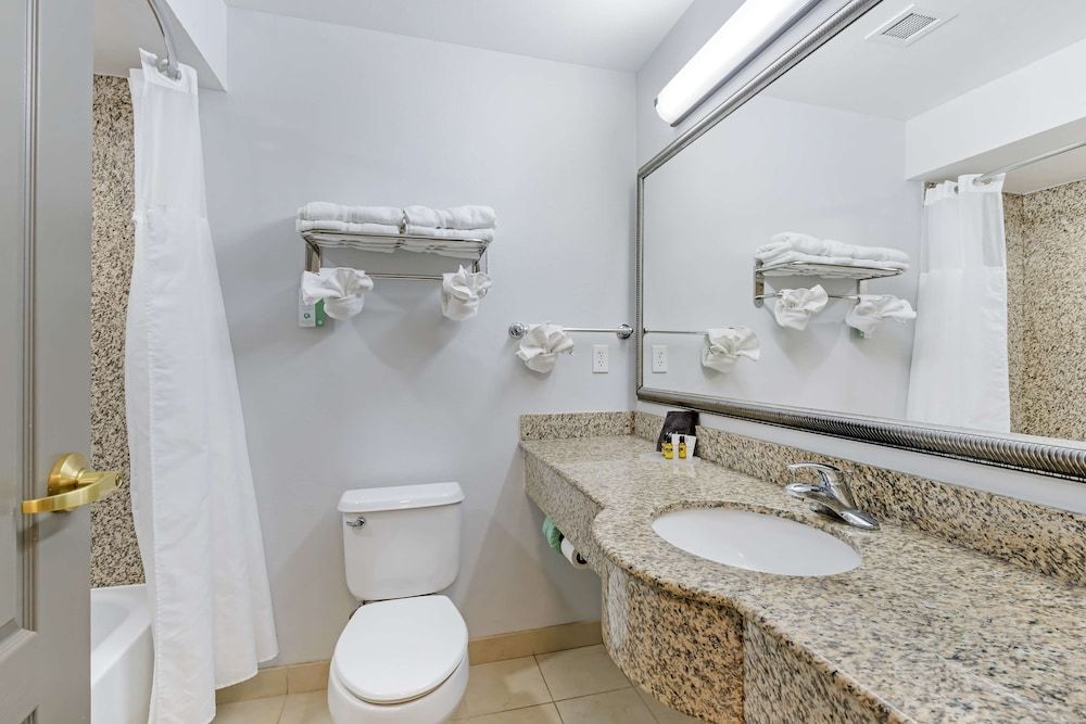 Best Western Plus First Coast Inn & Suites Standard Room, 2 Queen Beds, Non Smoking, Refrigerator & Microwave (Larger Room) 3