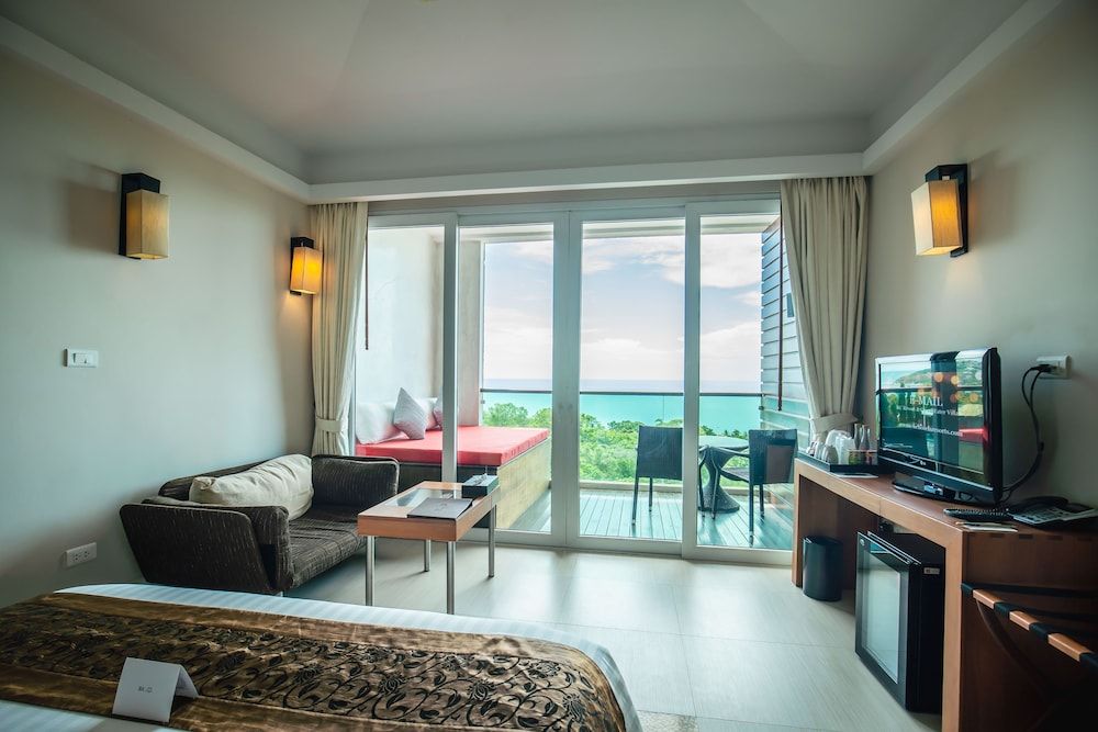 KC Resort and Over Water Villas Deluxe Room, Sea View 7
