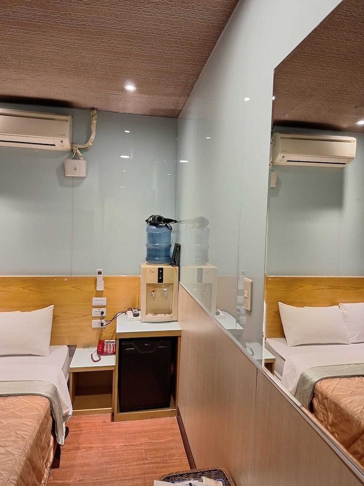 Yung Feng Hotel Standard Double Room, 1 Double Bed 3