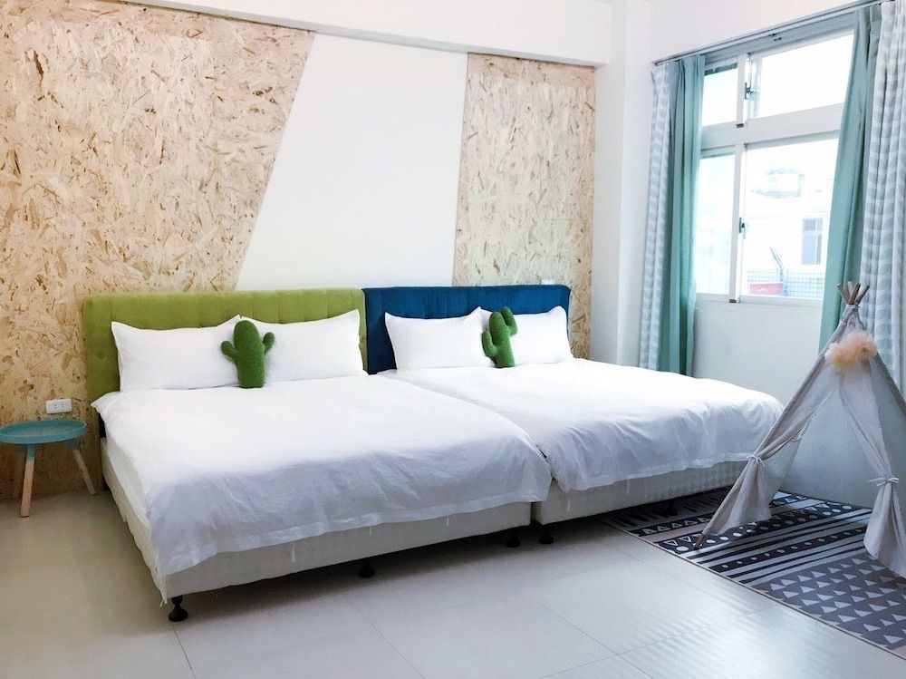 Quadruple Room, Non Smoking, City View