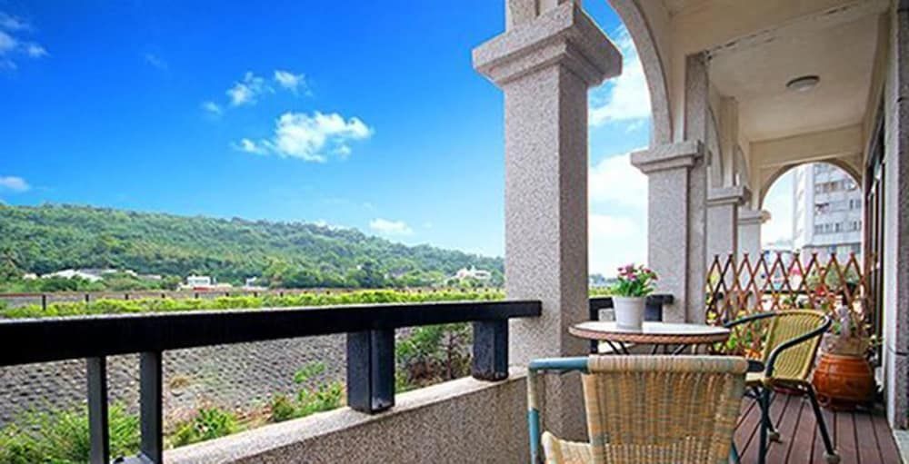 C T House Double Room, Balcony 5