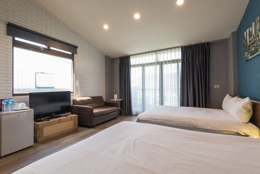 C T House Quadruple Room, Balcony, Mountain View 5