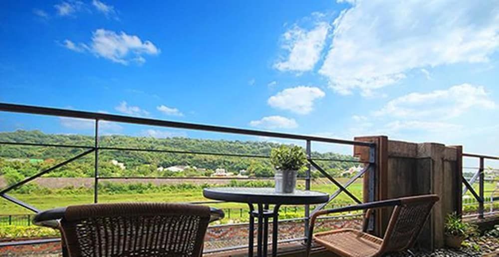 C T House Quadruple Room, Balcony, Mountain View 2