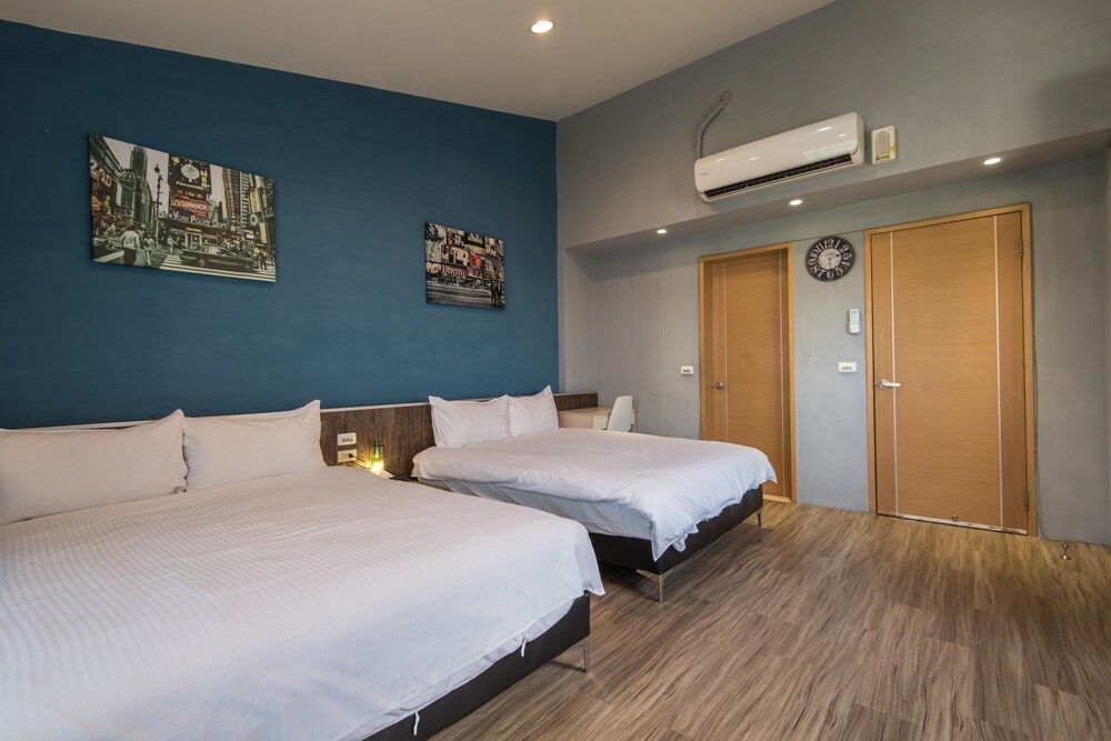 C T House Quadruple Room, Balcony, Mountain View 4