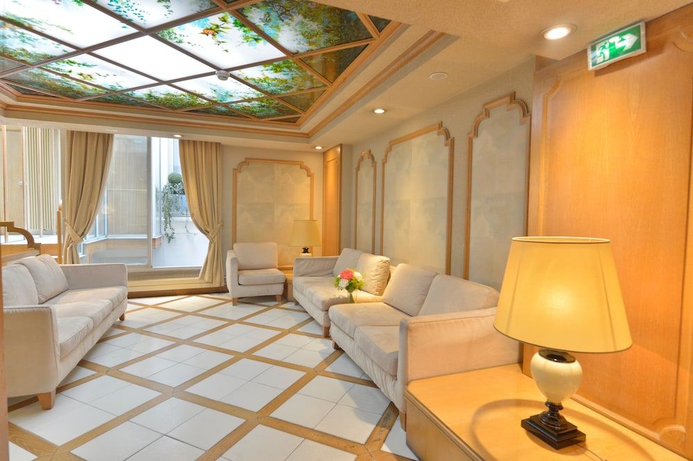 undefined Hotel Renoir*** Paris Montparnasse 9