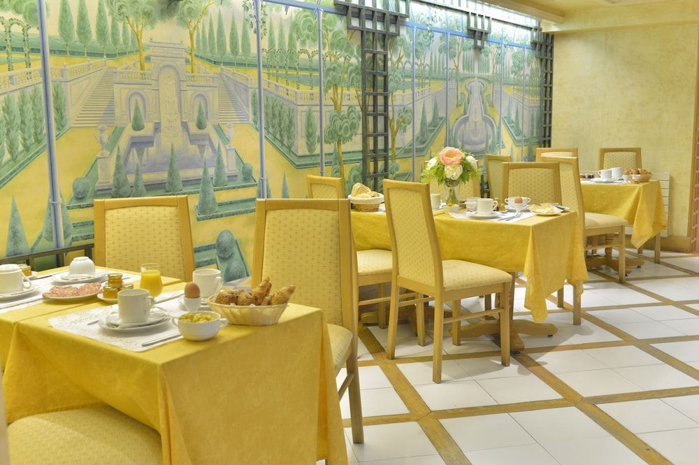 undefined Hotel Renoir*** Paris Montparnasse 4