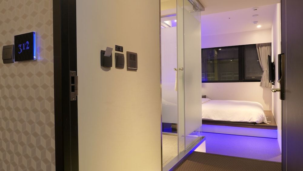 Ours Inn II Deluxe Double Room 16