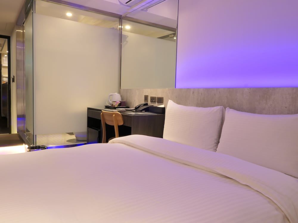 Ours Inn II Deluxe Double Room 18