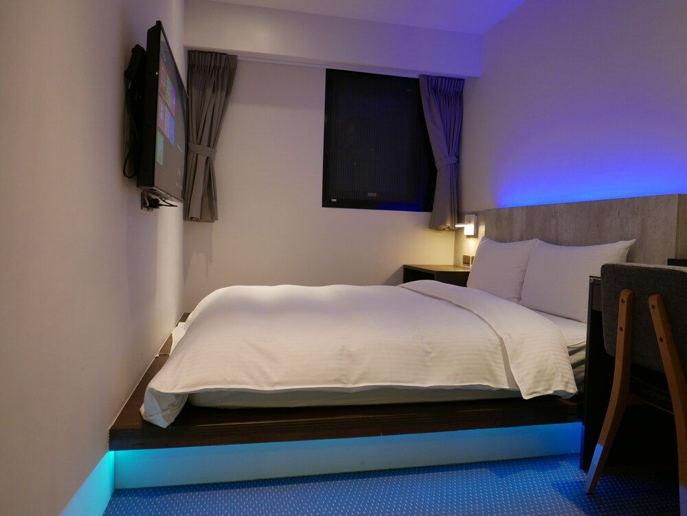 Ours Inn II Deluxe Double Room 11