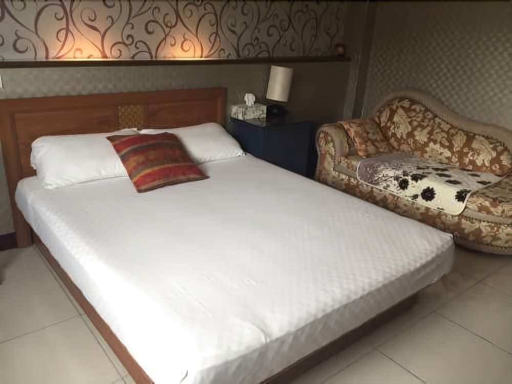 undefined Orange House B&B Juifen 10