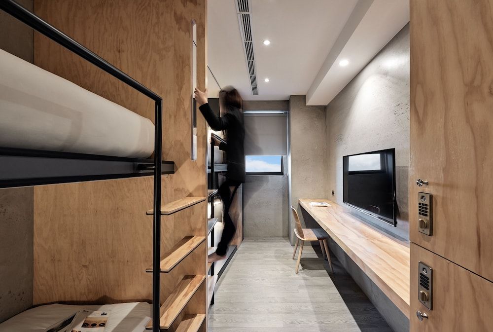 Waterfront Hotel City Quadruple Room, Multiple Beds, Shared Bathroom 6