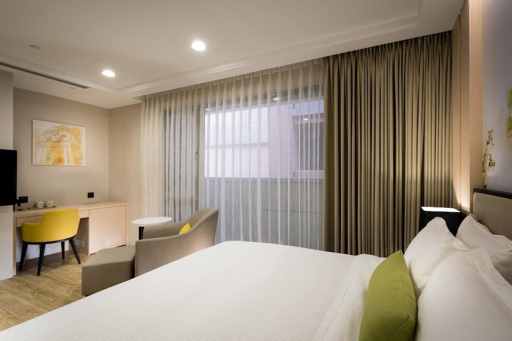 Deluxe Double Room (With Parking)
