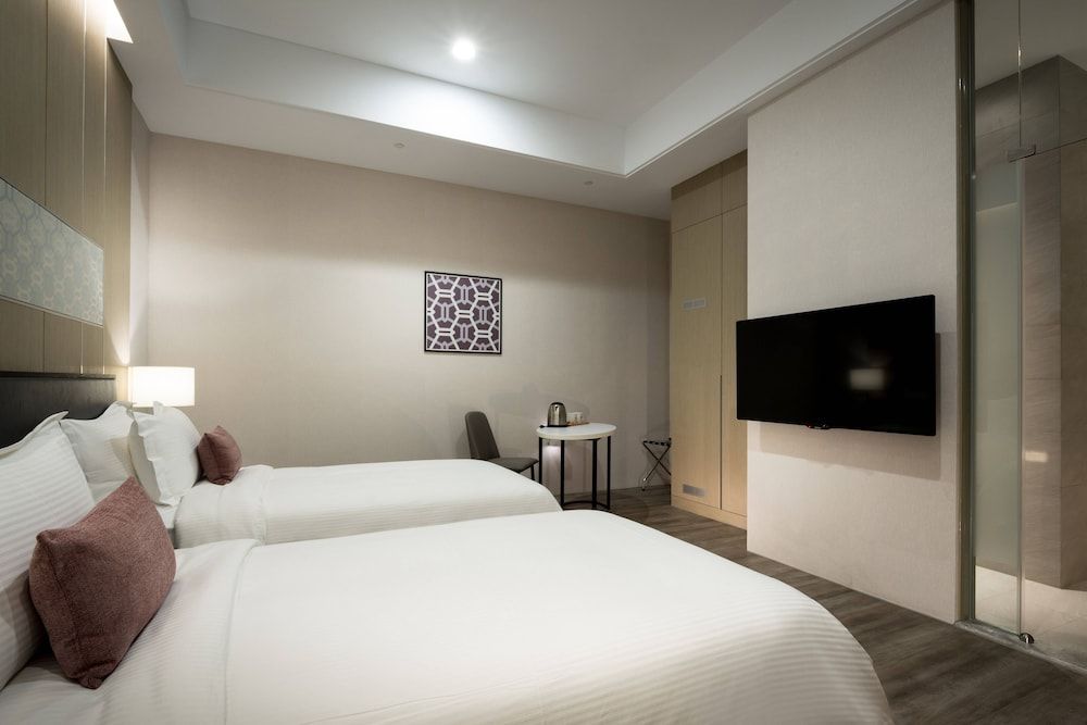 Classic Twin Room, No Windows (With Parking)