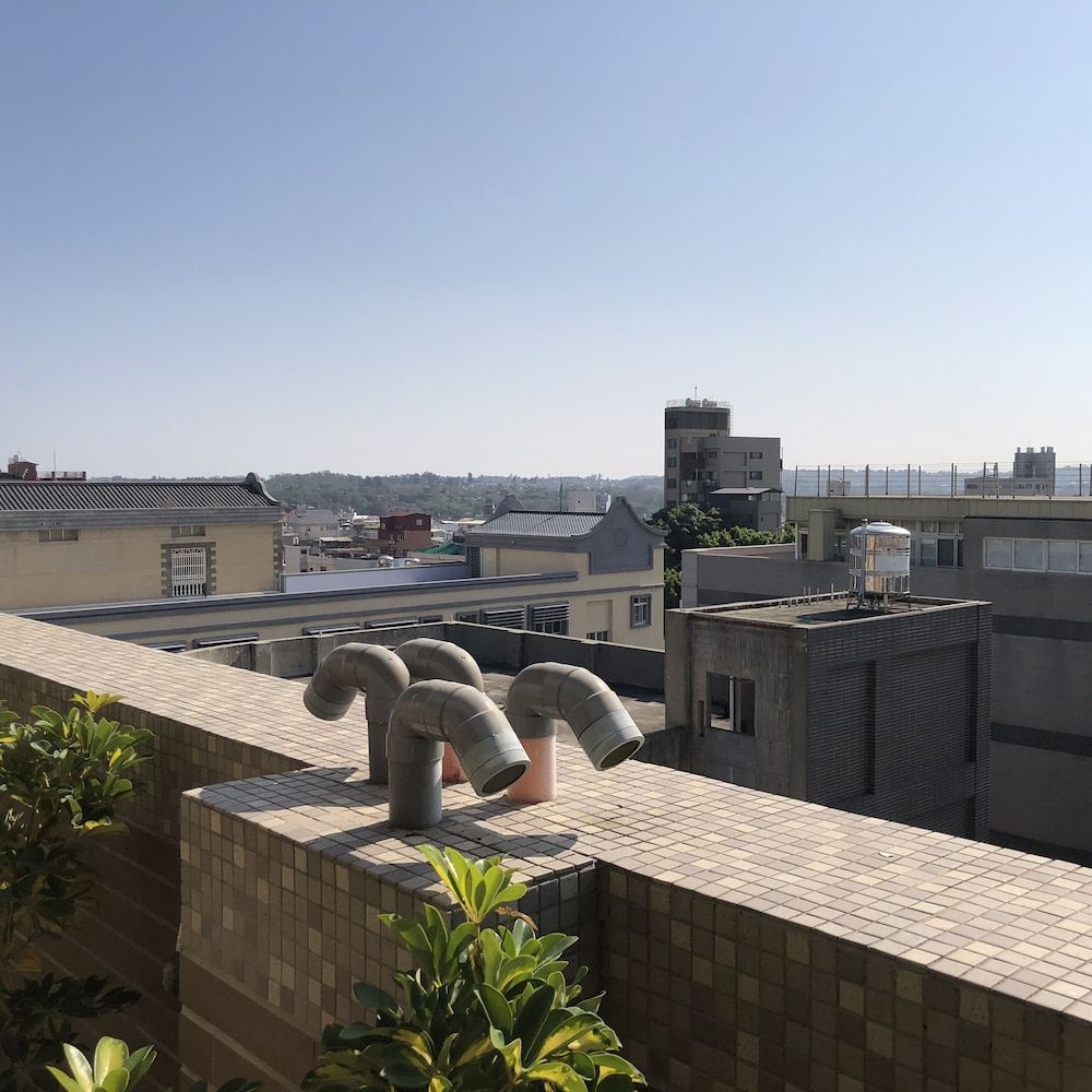 Frank's Hostel Superior Twin Room, City View 6