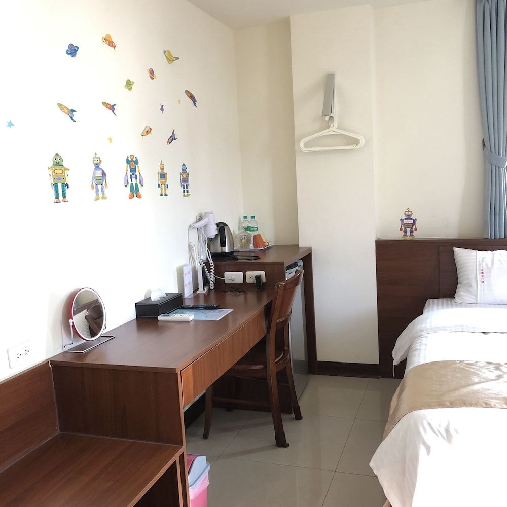 Frank's Hostel Standard Twin Room 3