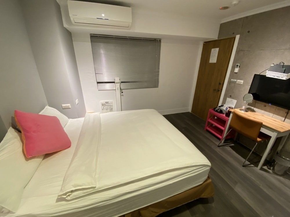 M Taipei Hotel Deluxe Double Room 2