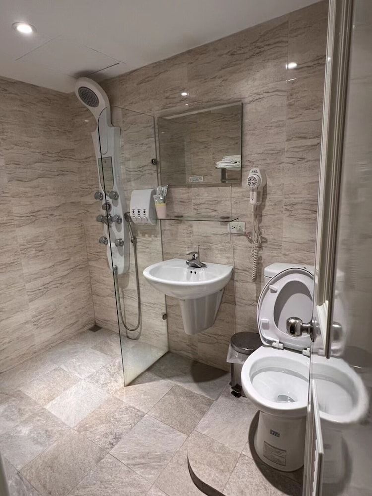 M Taipei Hotel Standard Quadruple Room 8