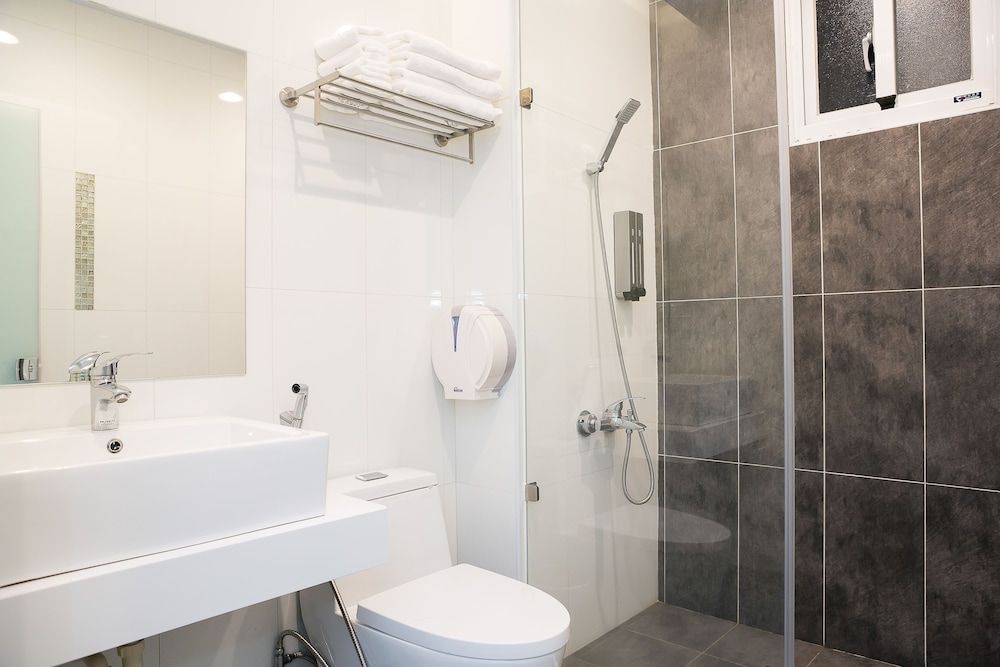 Bai Sha Tan Cottage Deluxe Quadruple Room 9