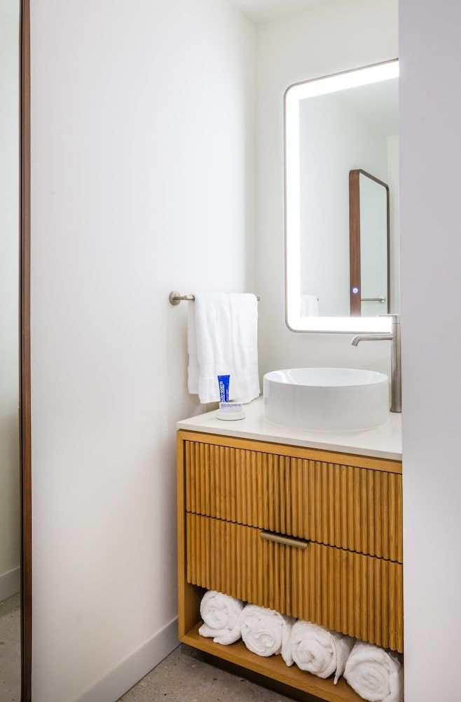 Islander Resort Brand New Ocean View Bungalow King 3