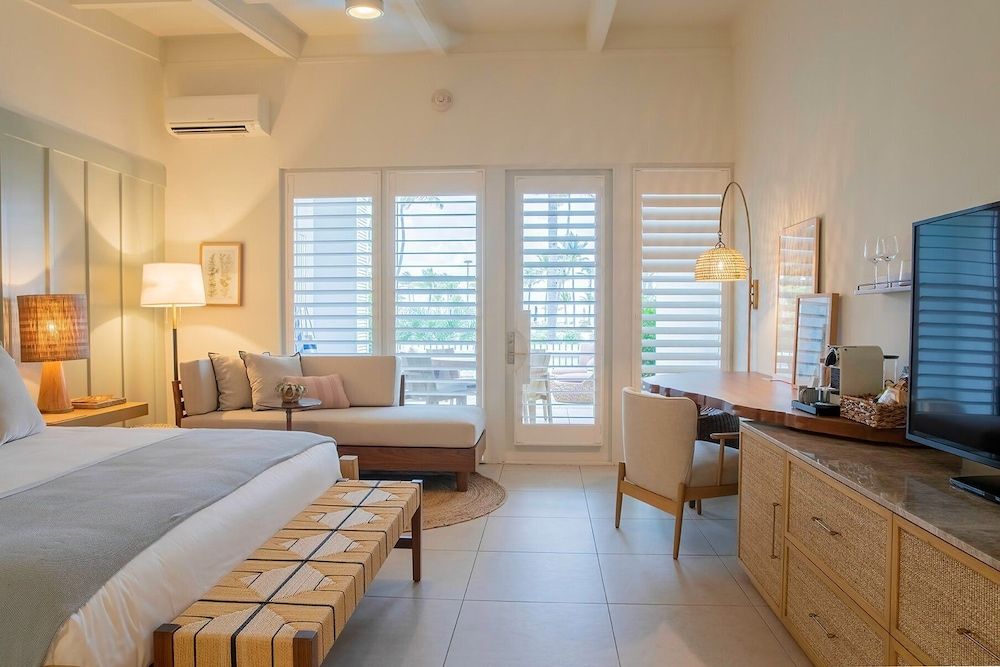 Islander Resort Brand New Tropical View King 2