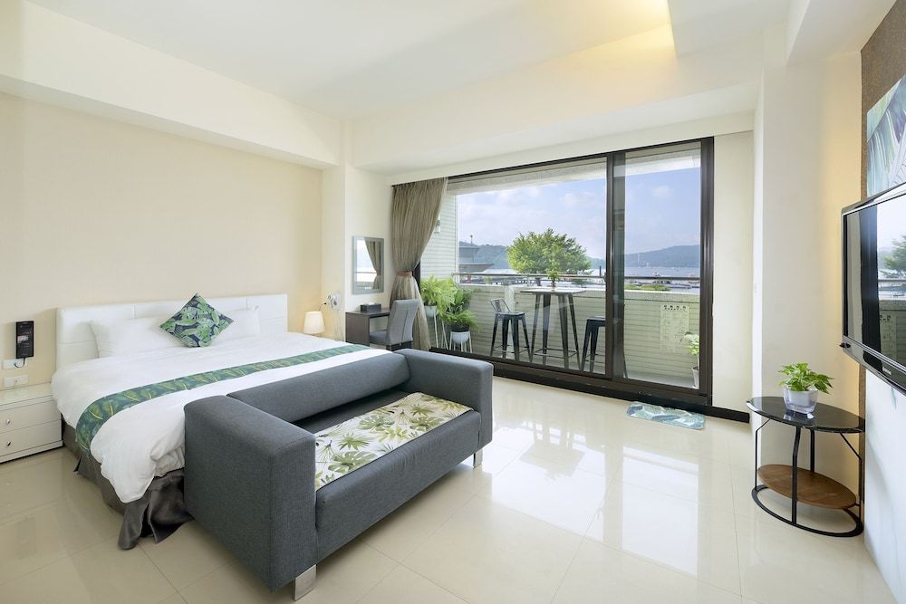 Basic Double Room, Lake View, Ground Floor