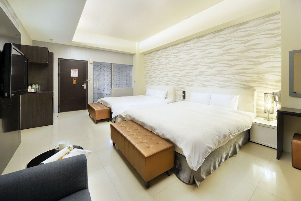 Panoramic Quadruple Room, Lake View
