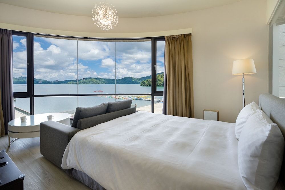 Luxury Quadruple Room, Lake View