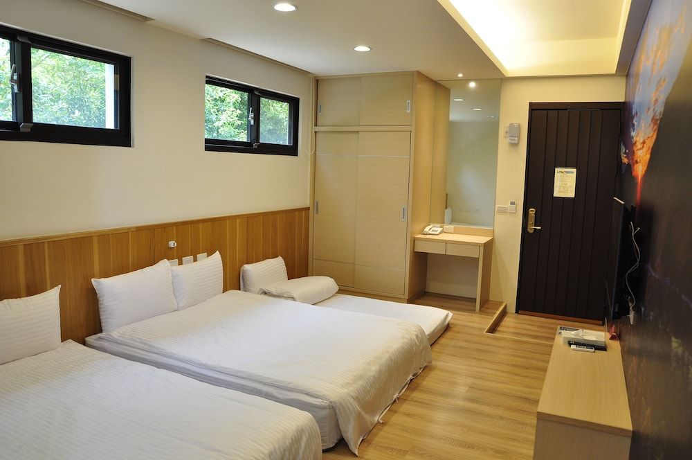 Comfort Room, Mountain View (306)