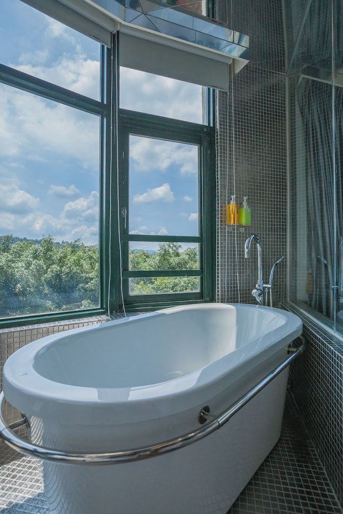 Shuian Lakeside Hotel Deluxe Double Room, Tower 4