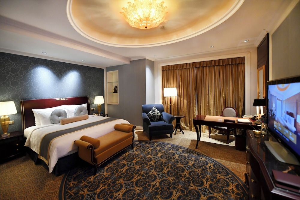 undefined Grand Central Hotel Shanghai