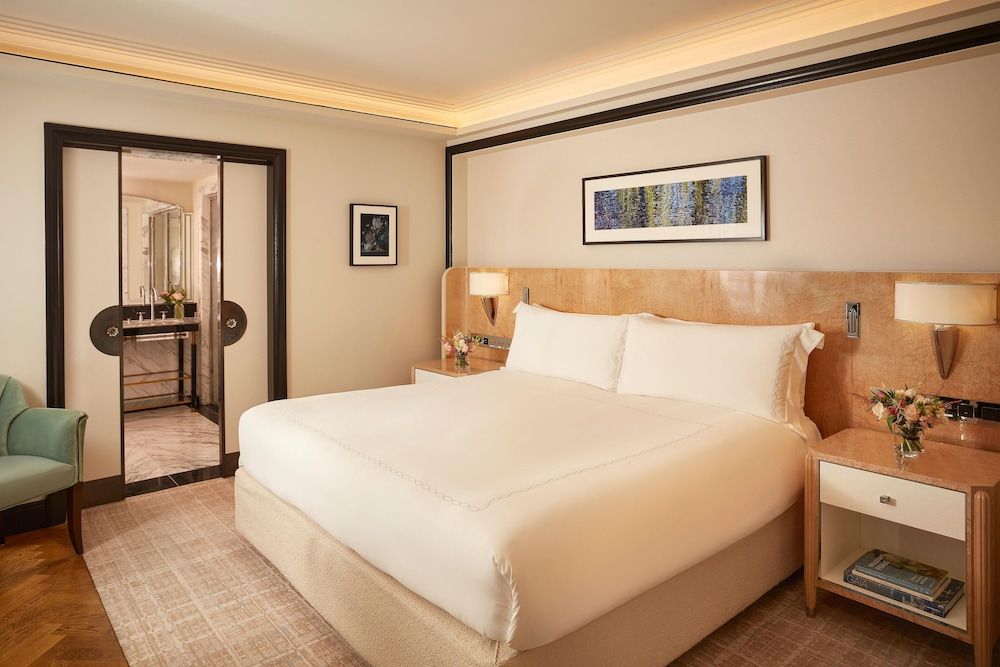 Claridge’s, Maybourne Superior Room 3