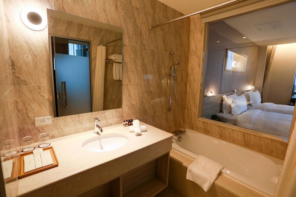 AJ Hotel Hsinchu Standard Twin Room, City View 4