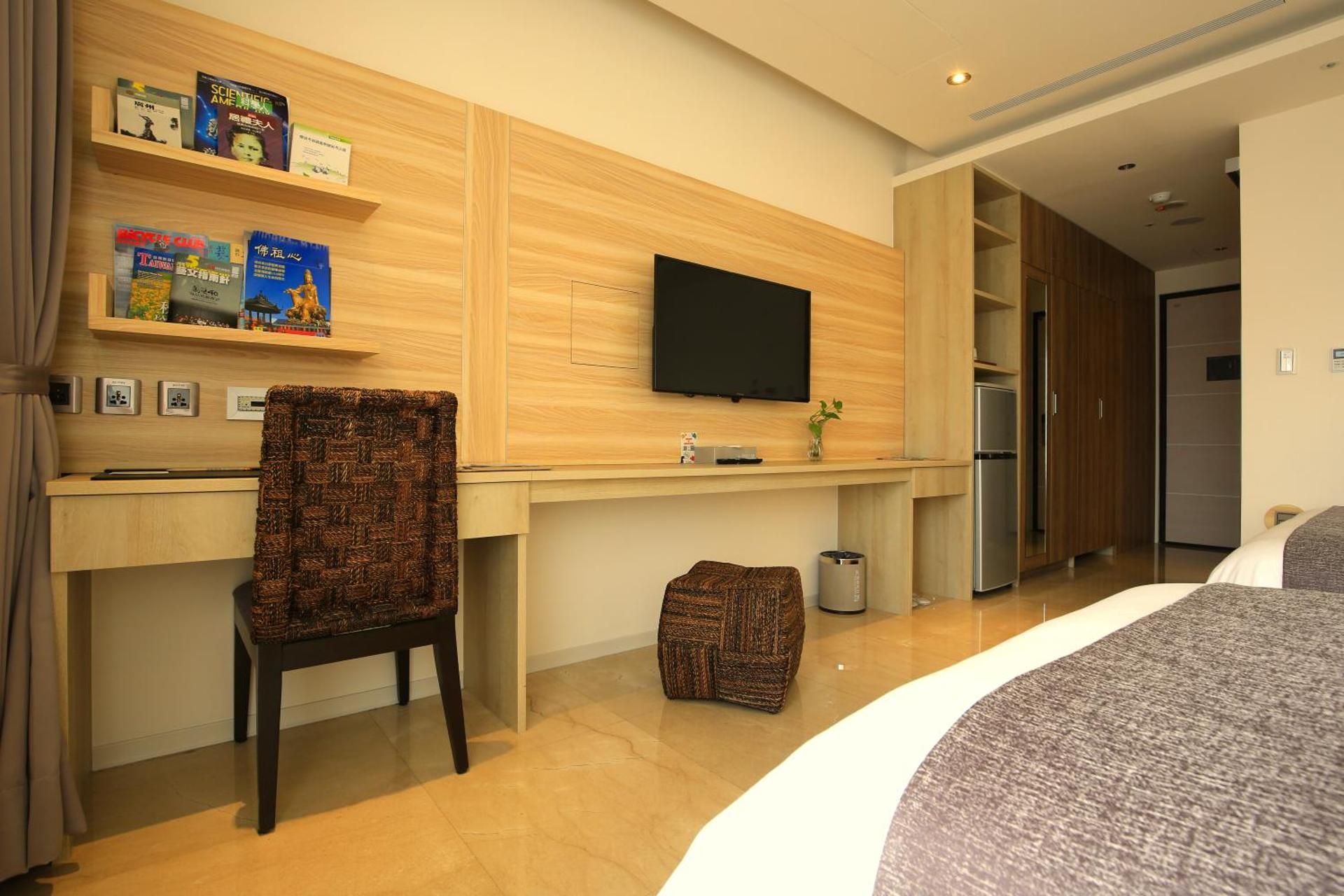 Stylish Deluxe Twin Room