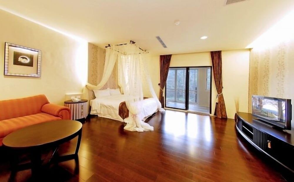 Sun Moon Lake Karuizawa Villa B&B Superior Double Room 6