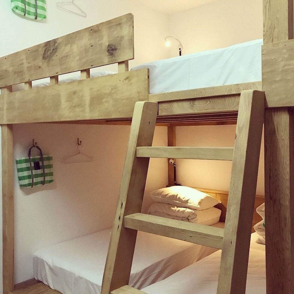 Signature Shared Dormitory, Women only, Shared Bathroom (Max occupancy 6 people, Checkin before 9P)