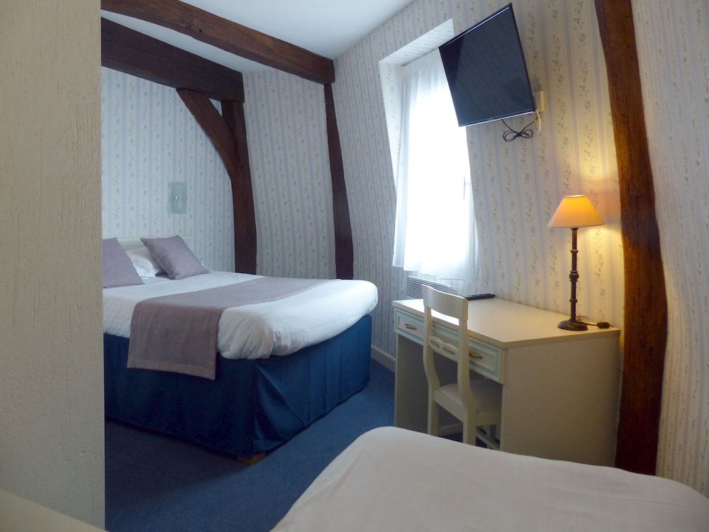 Hôtel Belle Epoque Triple Room, Private Bathroom