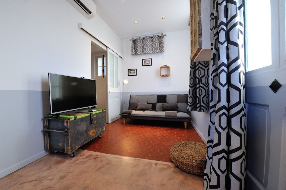 Villa du roc fleuri Triple Room, Terrace 7