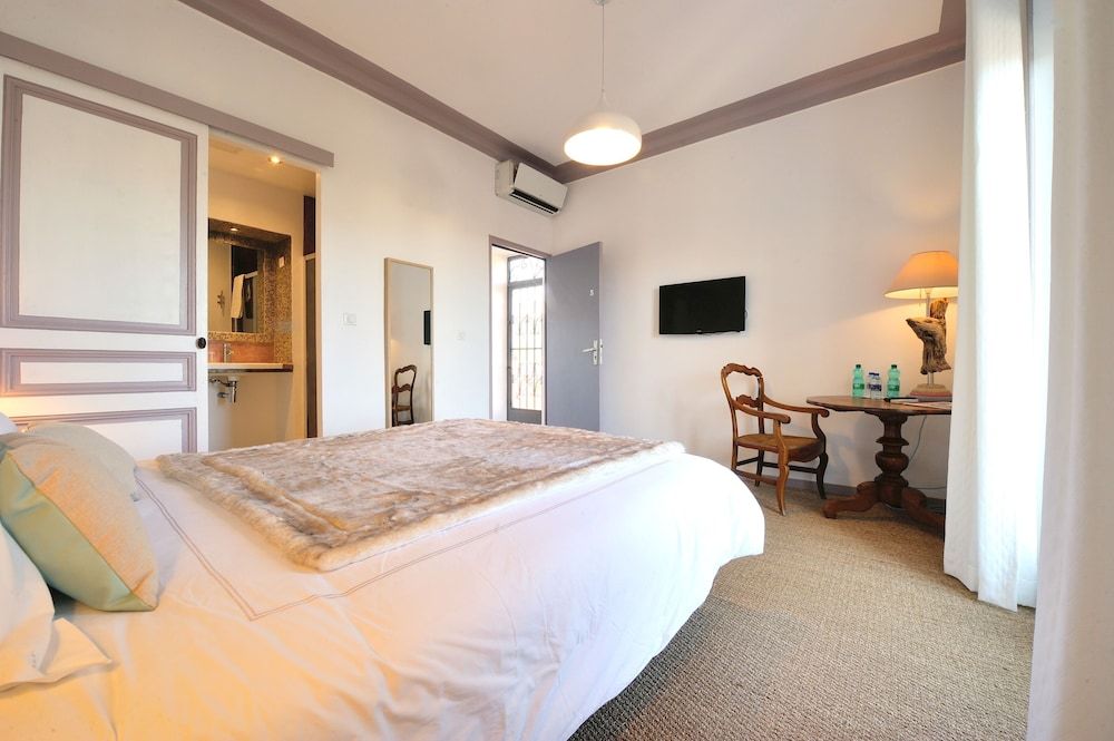 Villa du roc fleuri Double Room, Balcony 5