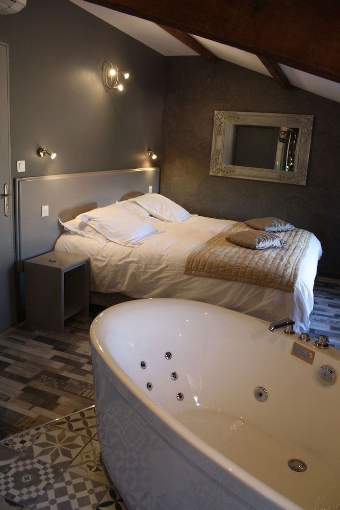 Superior Double Room, Jetted Tub (Baroque)