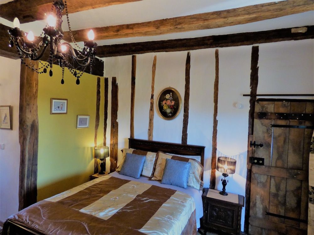 L'Ancien Presbytère Standard Double Room, 1 Double Bed, Balcony, Garden View 3