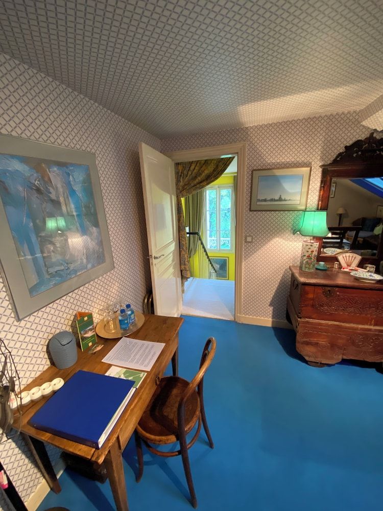 Classic Double Attic Room - 3rd Floor